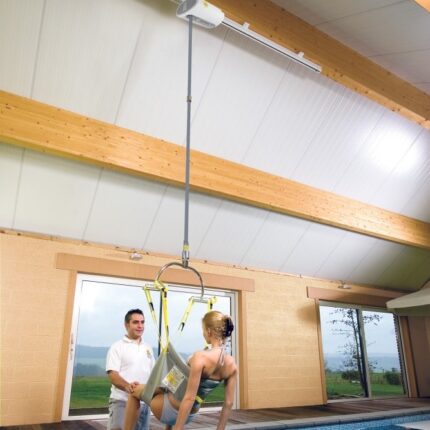 Grúa de piscina desde el techo